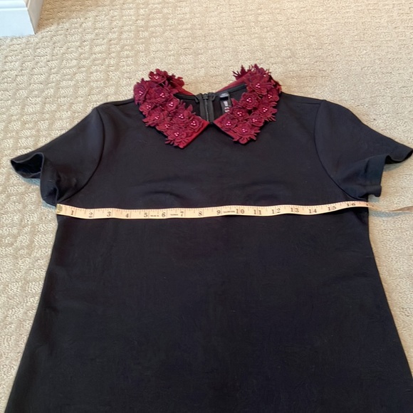 💙Beautiful quality black t-shirt dress w/back invisible zip & burgundy collar - Picture 11 of 12